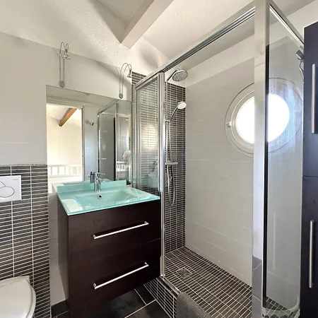 Le Langoustier Pour 6 Personnes Avec Piscine A * 拉隆德莱丝莫里斯